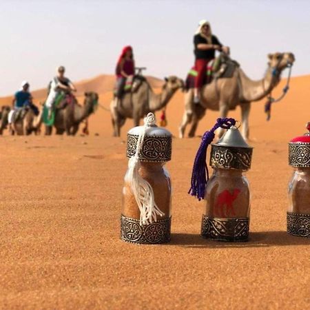Camel Trekking Desert Camp 梅尔祖卡 外观 照片