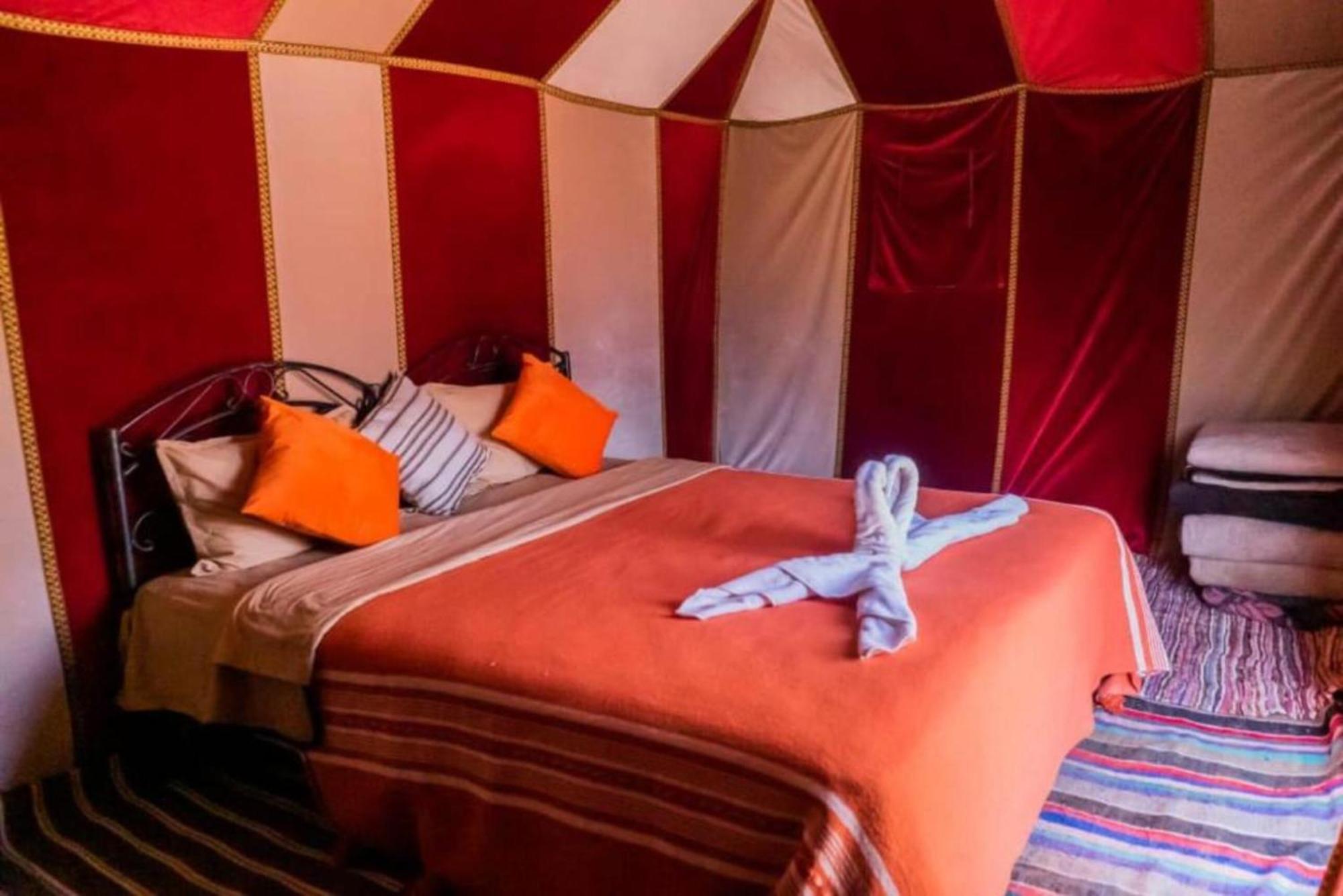 Camel Trekking Desert Camp 梅尔祖卡 外观 照片