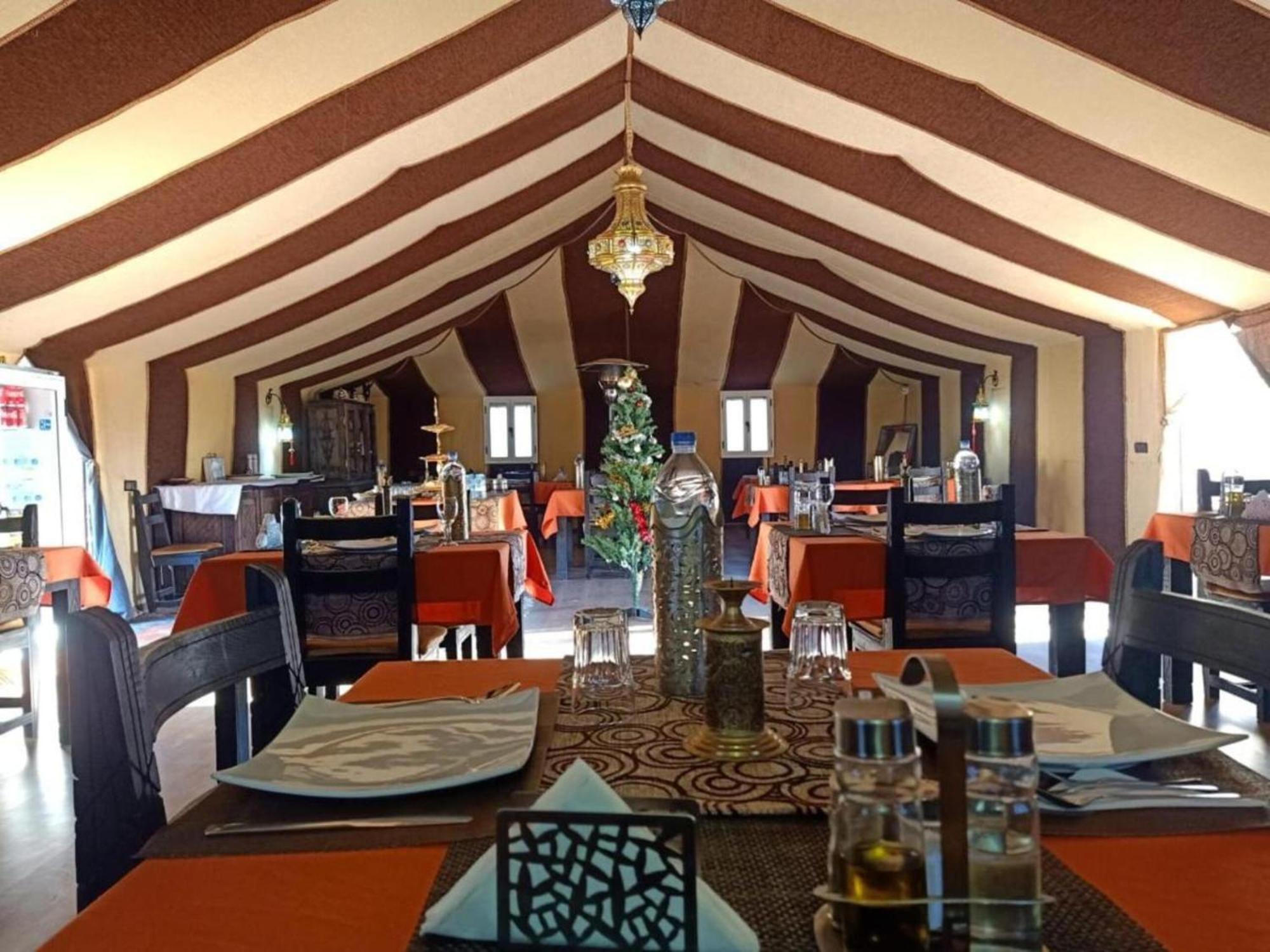 Camel Trekking Desert Camp 梅尔祖卡 外观 照片