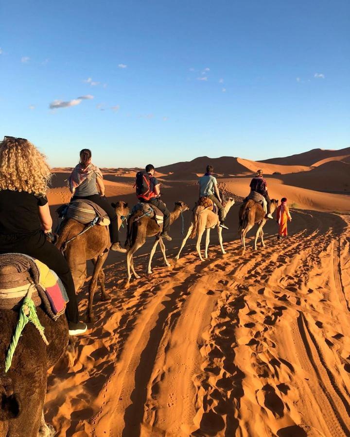 Camel Trekking Desert Camp 梅尔祖卡 外观 照片