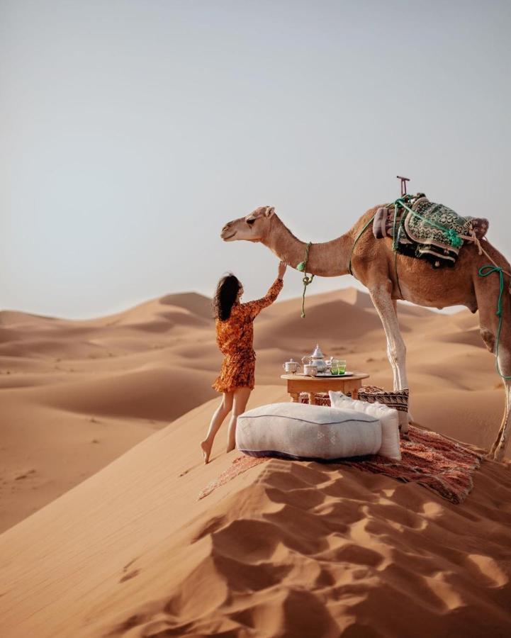 Camel Trekking Desert Camp 梅尔祖卡 外观 照片